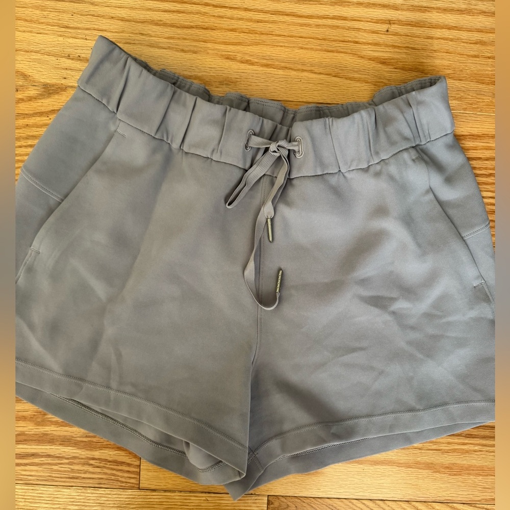 Lululemon On the Fly Shorts (woven)